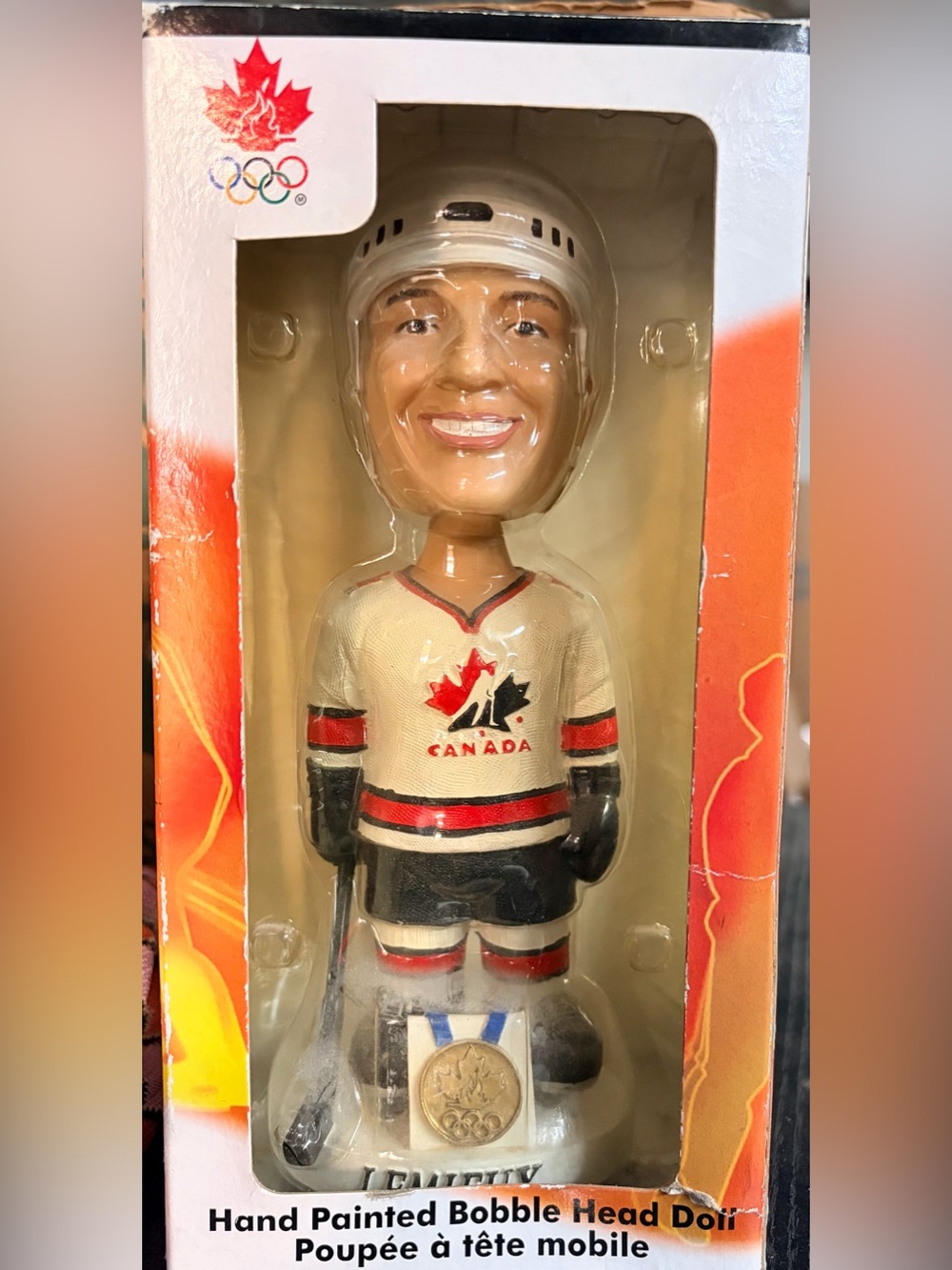 Team Canada Hockey Bobblehead - Cream & Black Jersey
